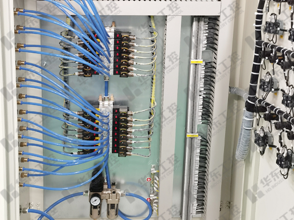 控制箱細節 控制箱細節