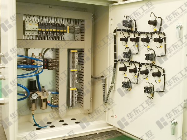 控制箱細節 控制箱細節