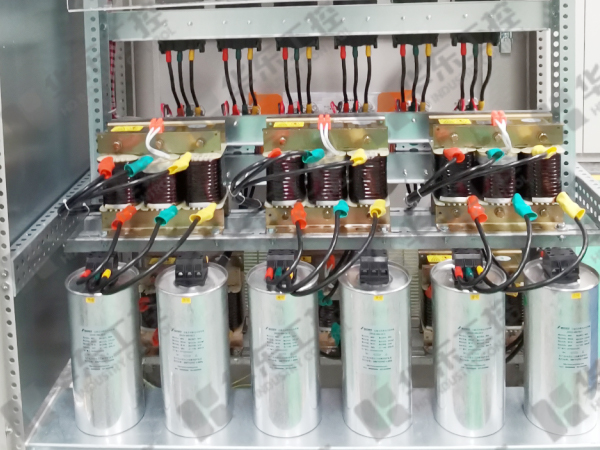 電容補(bǔ)償柜細(xì)節(jié) 電容補(bǔ)償柜細(xì)節(jié)