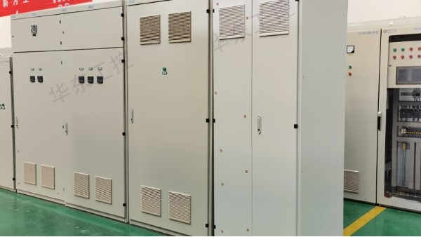 PLC控制柜選型指南：避開誤區，華東工控為您的工業控制保駕護航