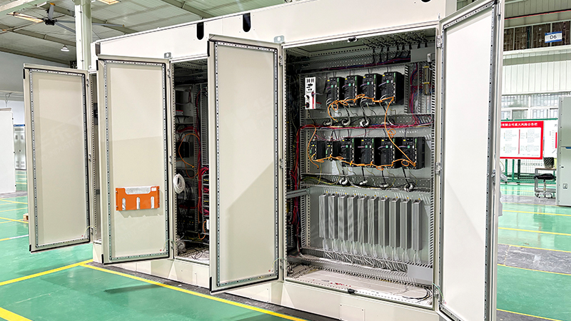 伺服柜03 伺服柜03