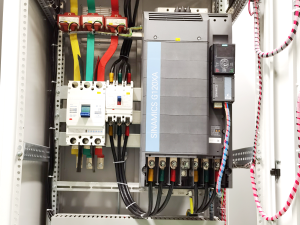 變頻柜細節 變頻柜細節